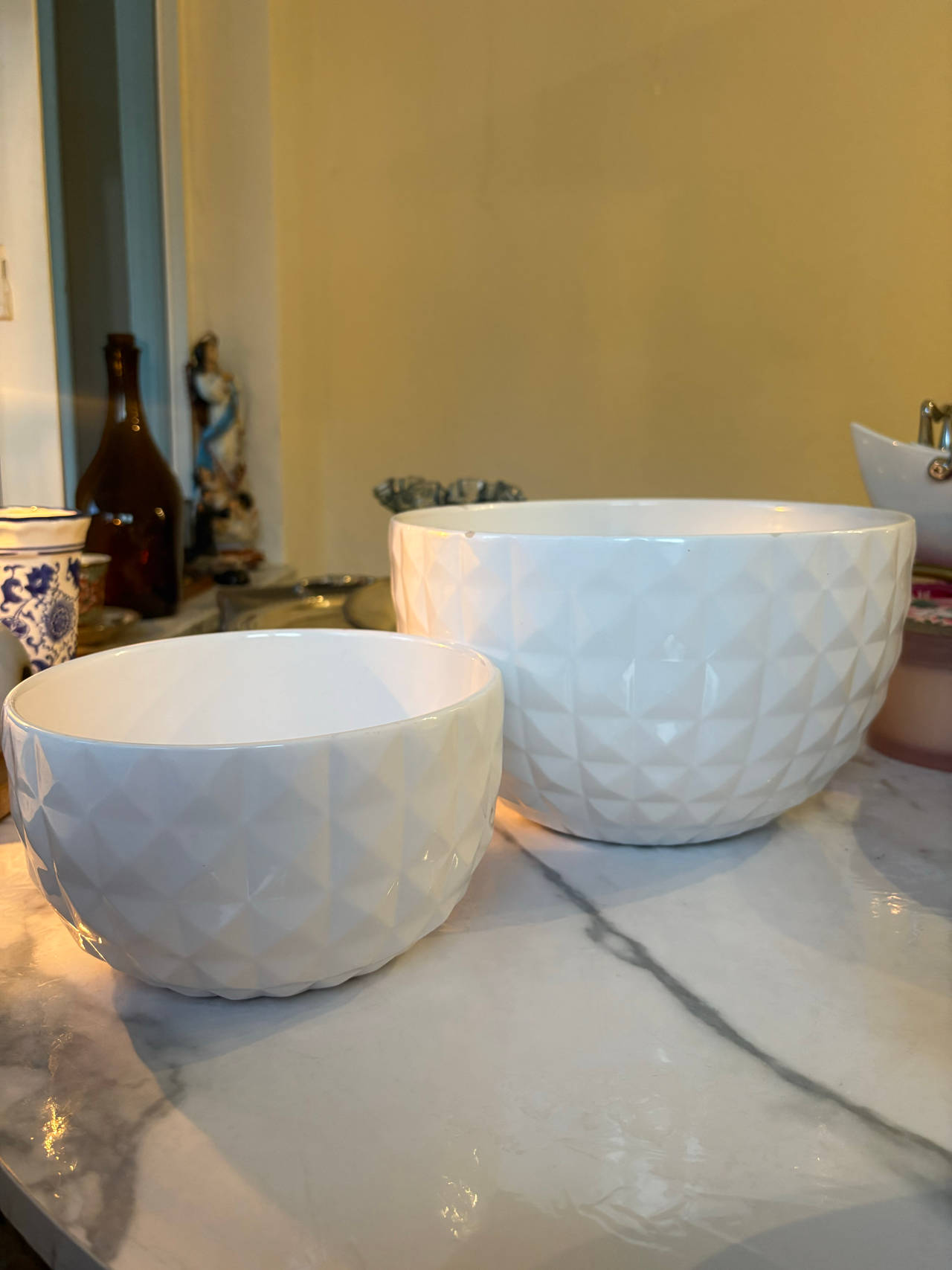 White Geometric Diamond Ceramic Bowls Set