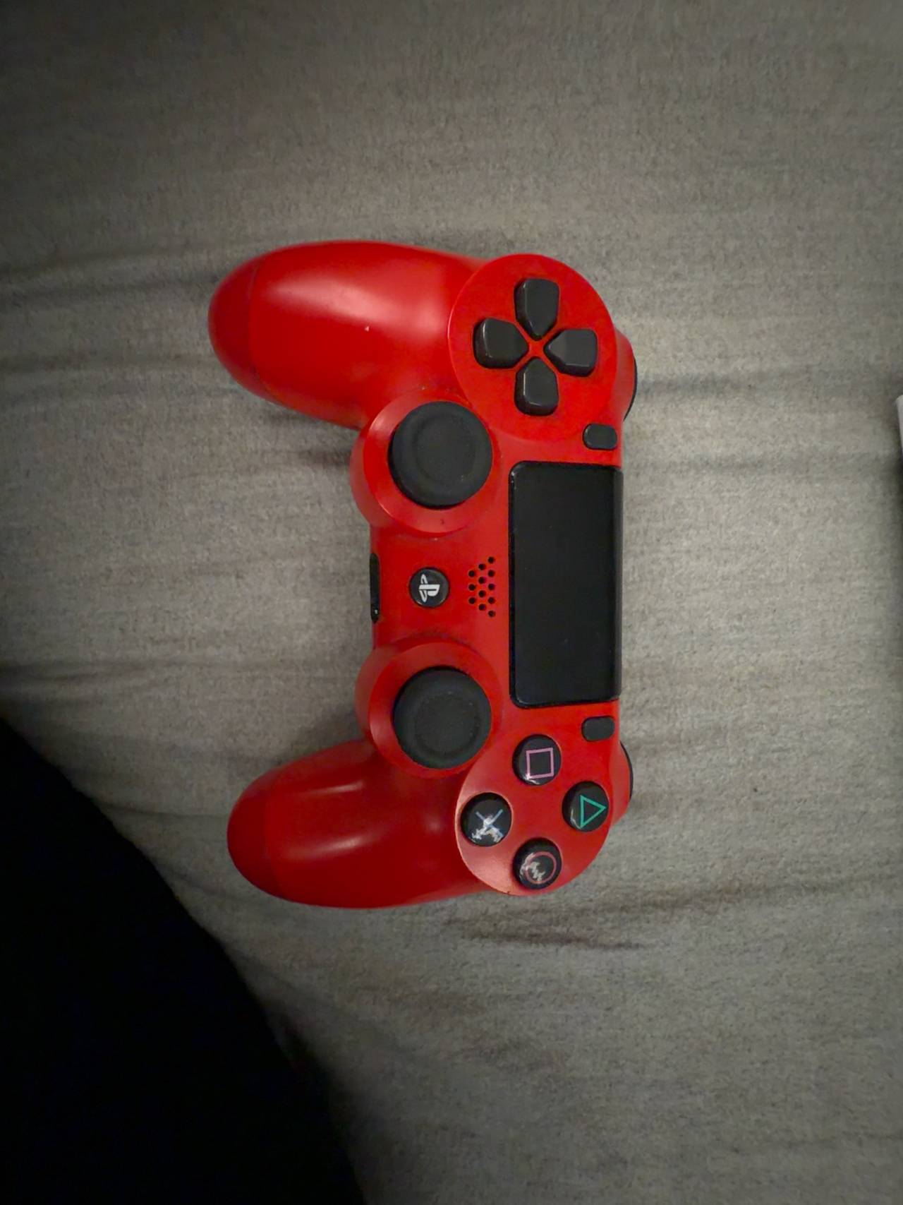 Sony DualShock 4 Wireless Controller for PlayStation 4 Magma Red