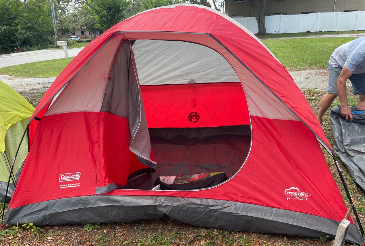 Coleman Sundome Tent