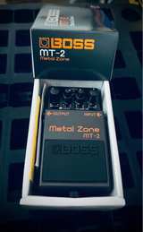 Boss MT-2 Metal Zone Distortion Pedal Black - Image 1