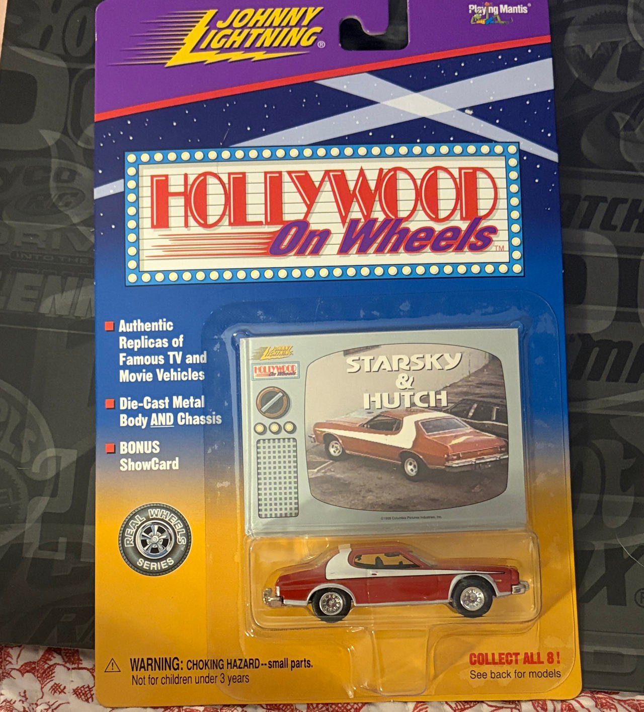 Johnny Lightning Hollywood On Wheels Starsky & Hutch 1976 Ford Gran Torino