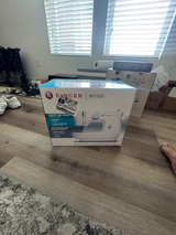 Singer M1500 Sewing Machine - Image 1