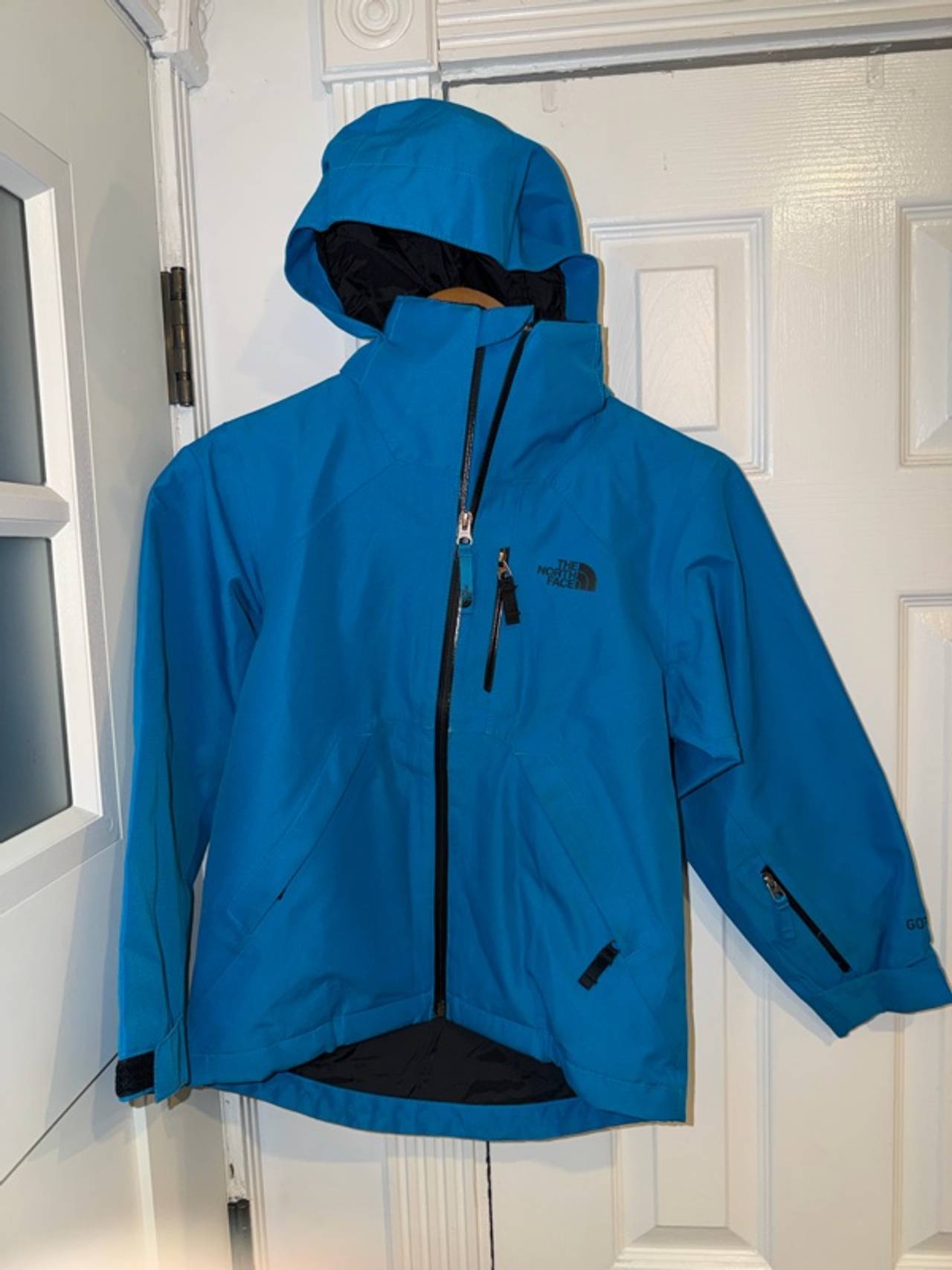 The North Face Blue Jacket with Hood Small 7/8 Kids Children’s.
