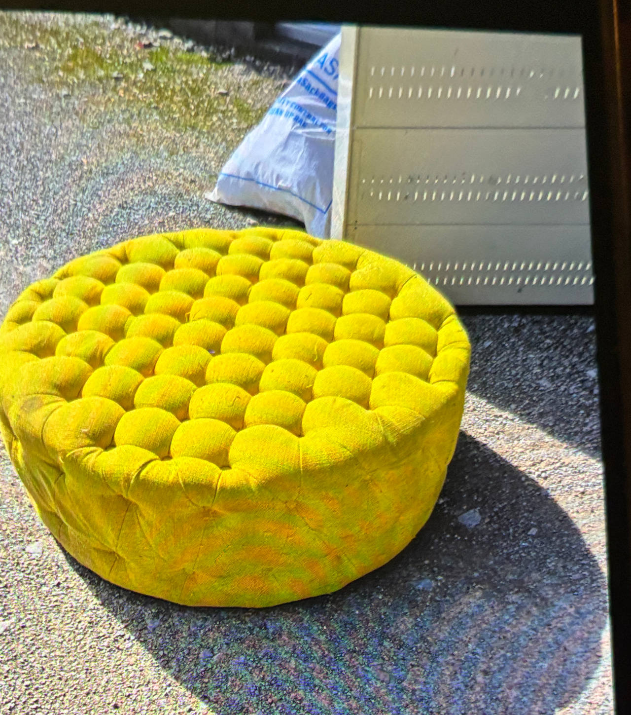 Round Tufted Ottoman