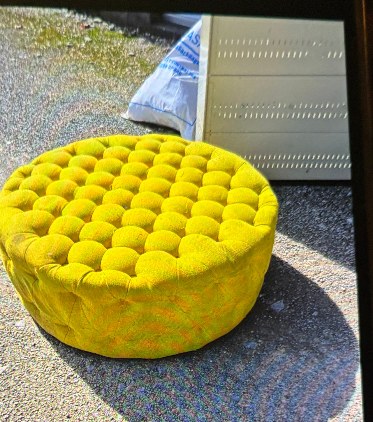 Round Tufted Ottoman
