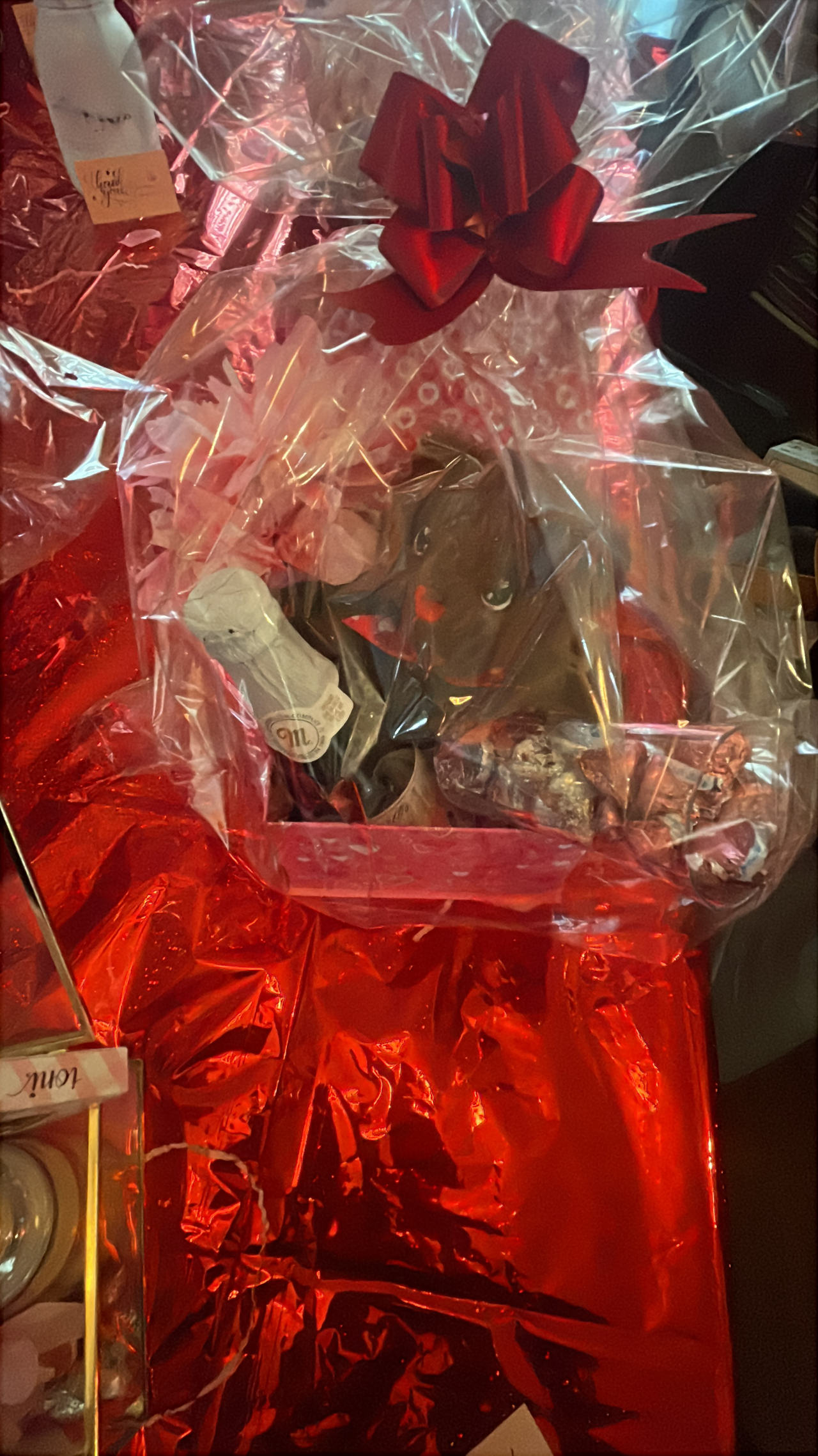 Lindt Chocolate & Champagne Gift Basket