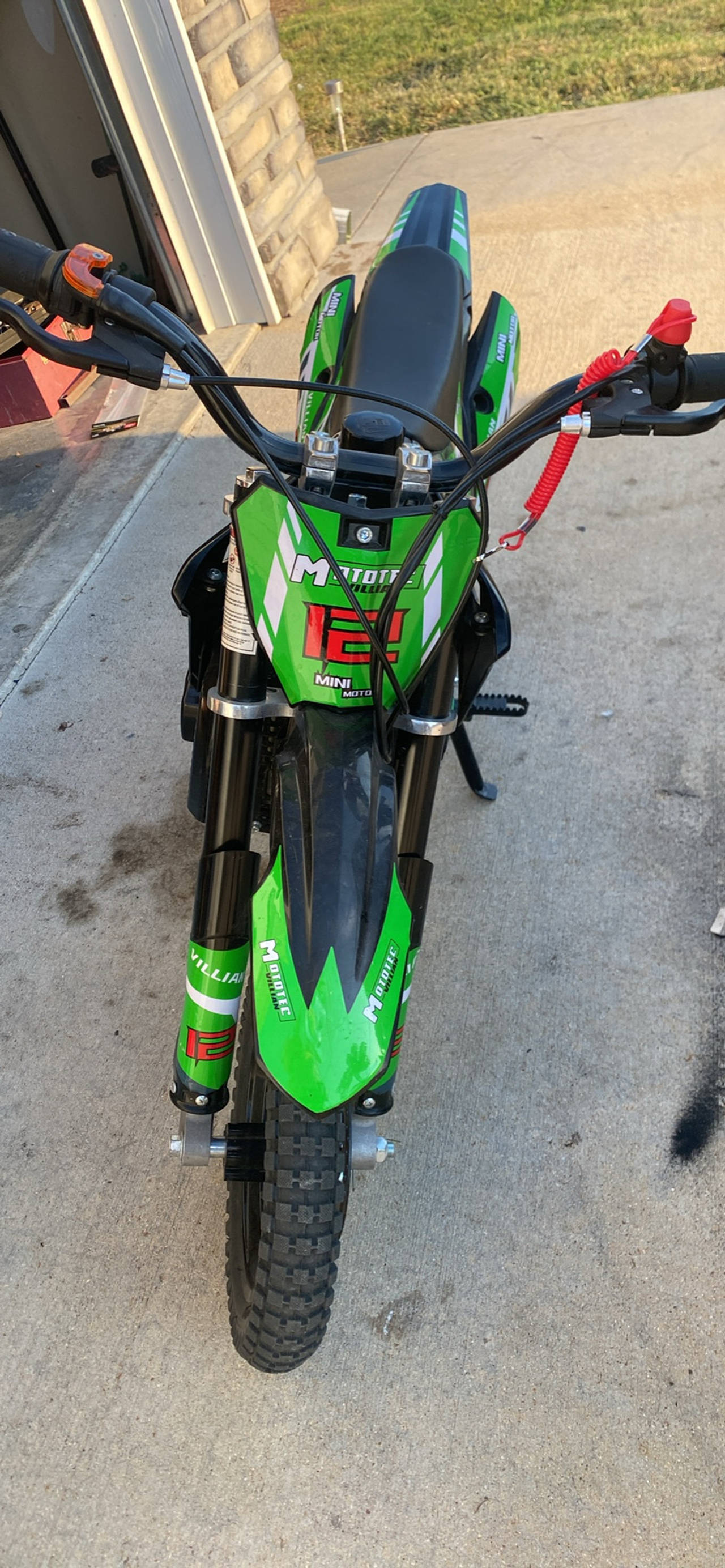 MotoTec 125cc Dirt Bike
