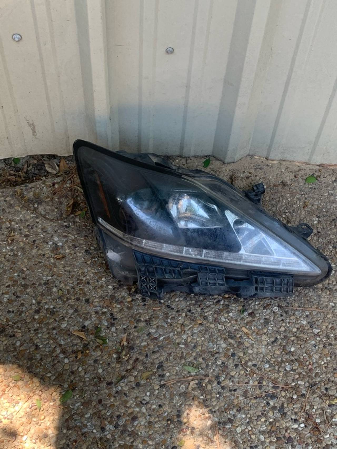 Lexus IS250/IS350 Headlight Assembly