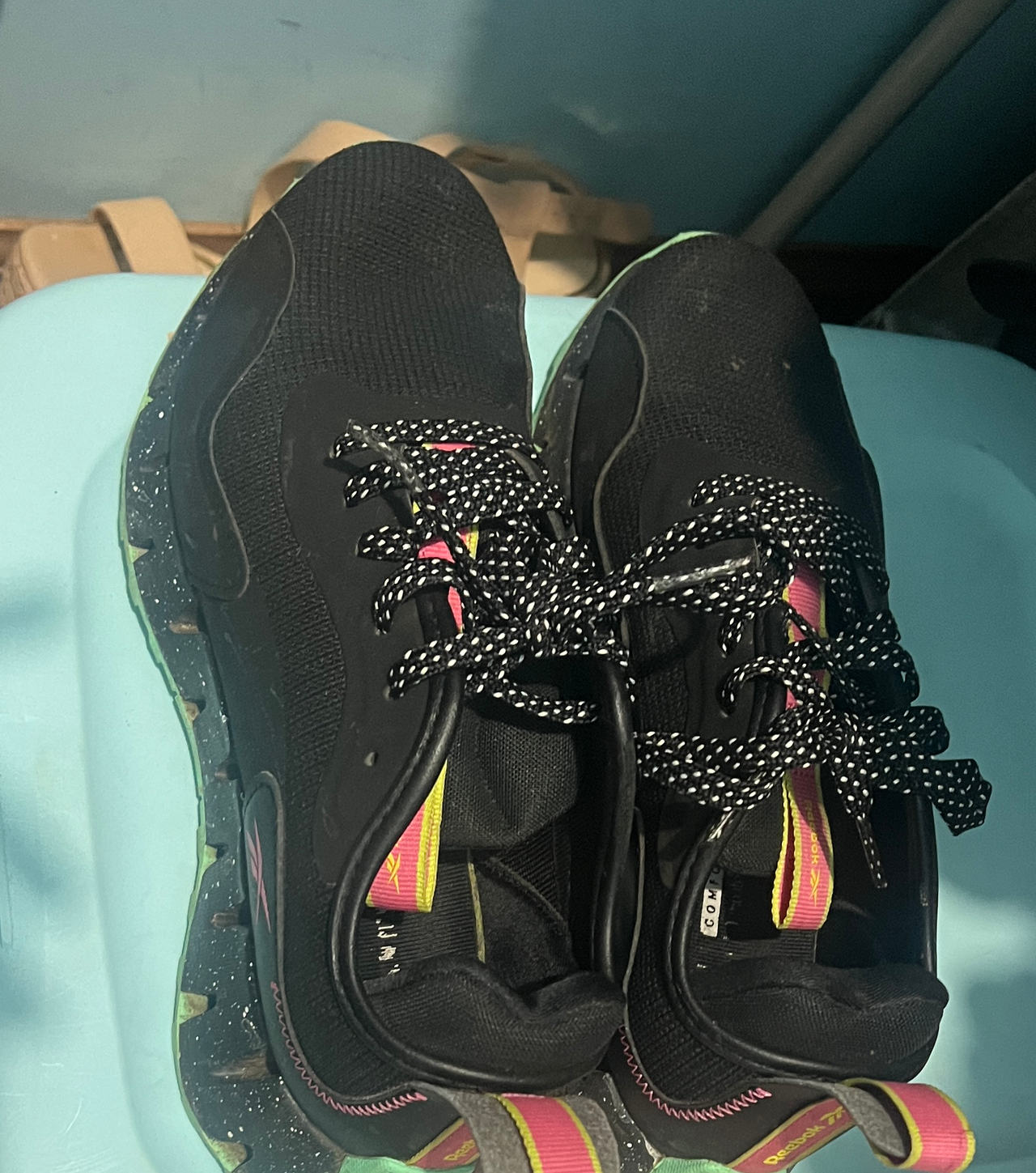 Reebok Zig Kinetica Black Pink Green