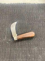 Hawkbill Folding Pruning Knife - Image 1