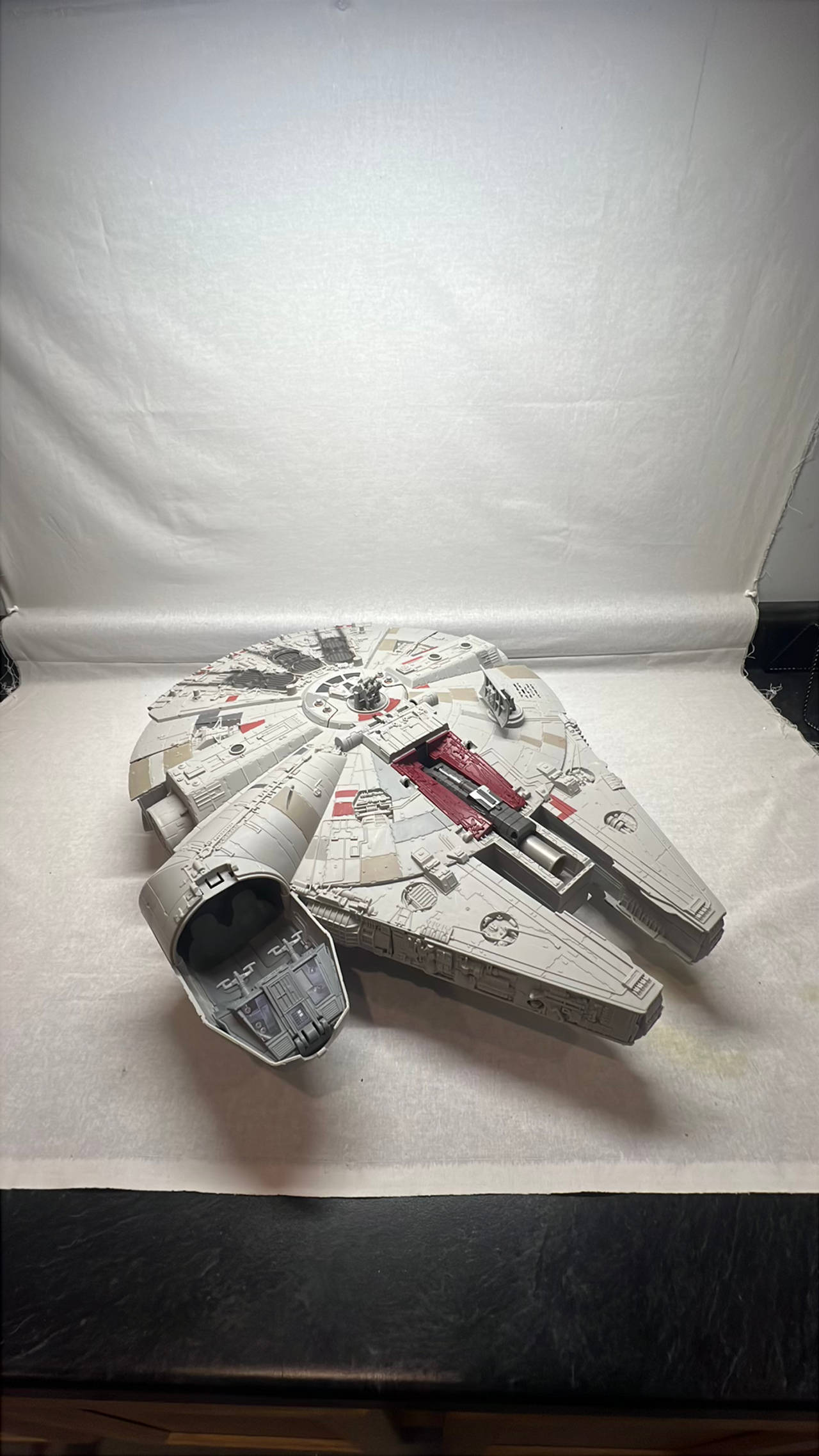 Star Wars: The Force Awakens Battle Action Millennium Falcon