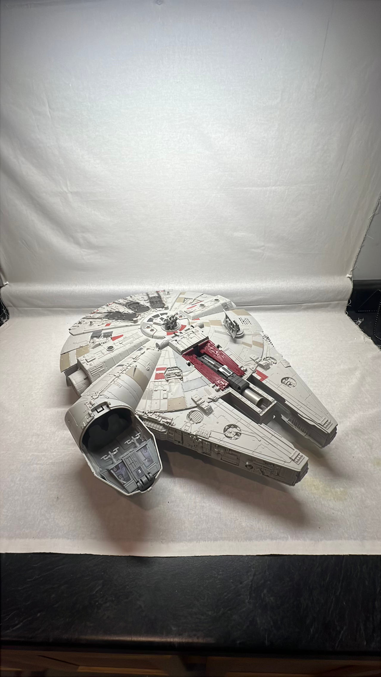 Star Wars: The Force Awakens Battle Action Millennium Falcon