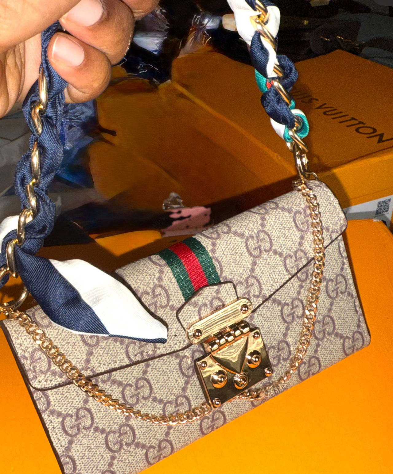 Gucci Padlock GG Supreme Mini Bag iPhone13, 14,15,16 pro max 