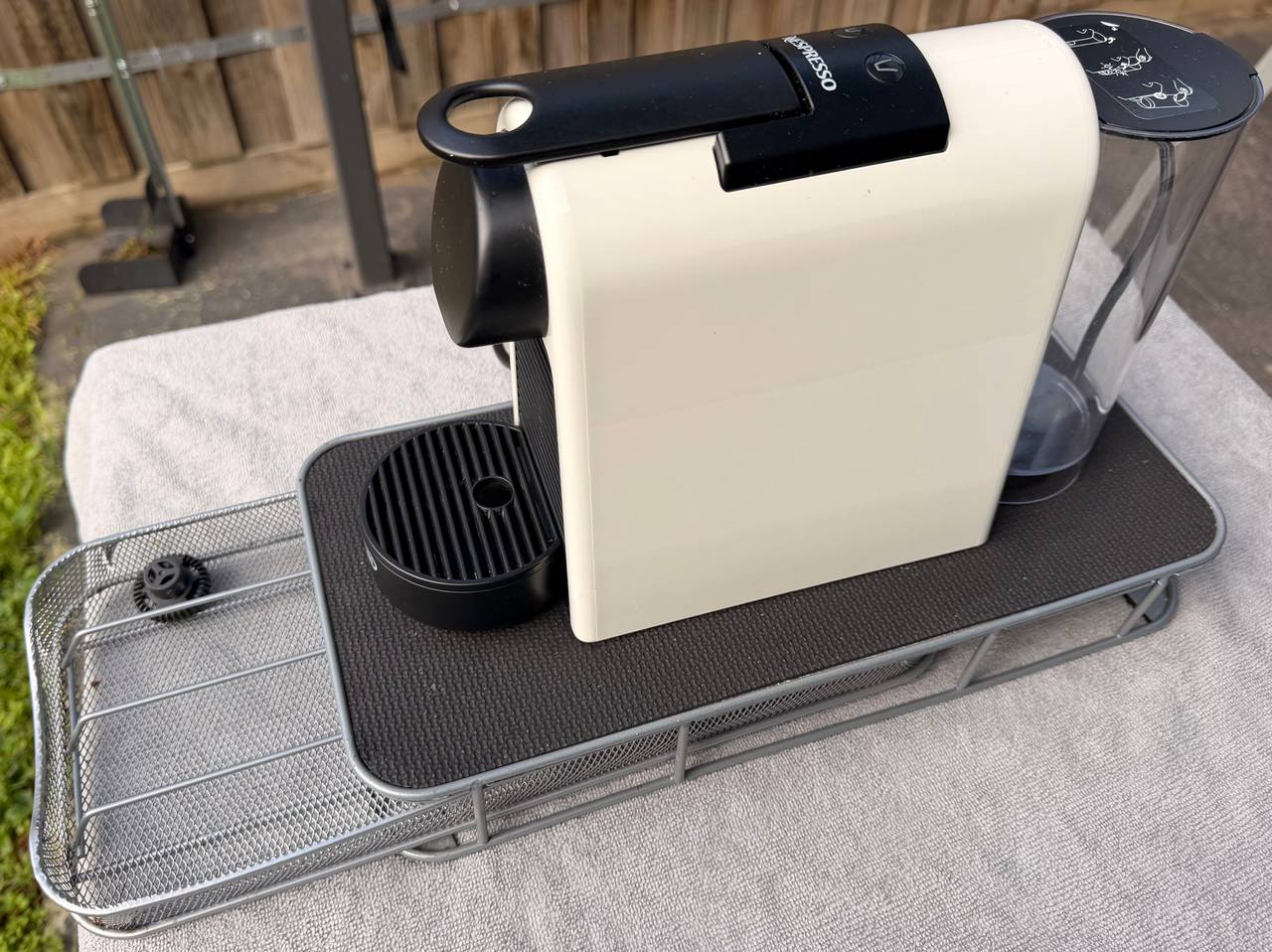 De’Longhi Nespresso Inissia EN85.W Coffee Machine