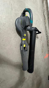 Yardworks Electric Leaf Blower/Vacuum - Image 2