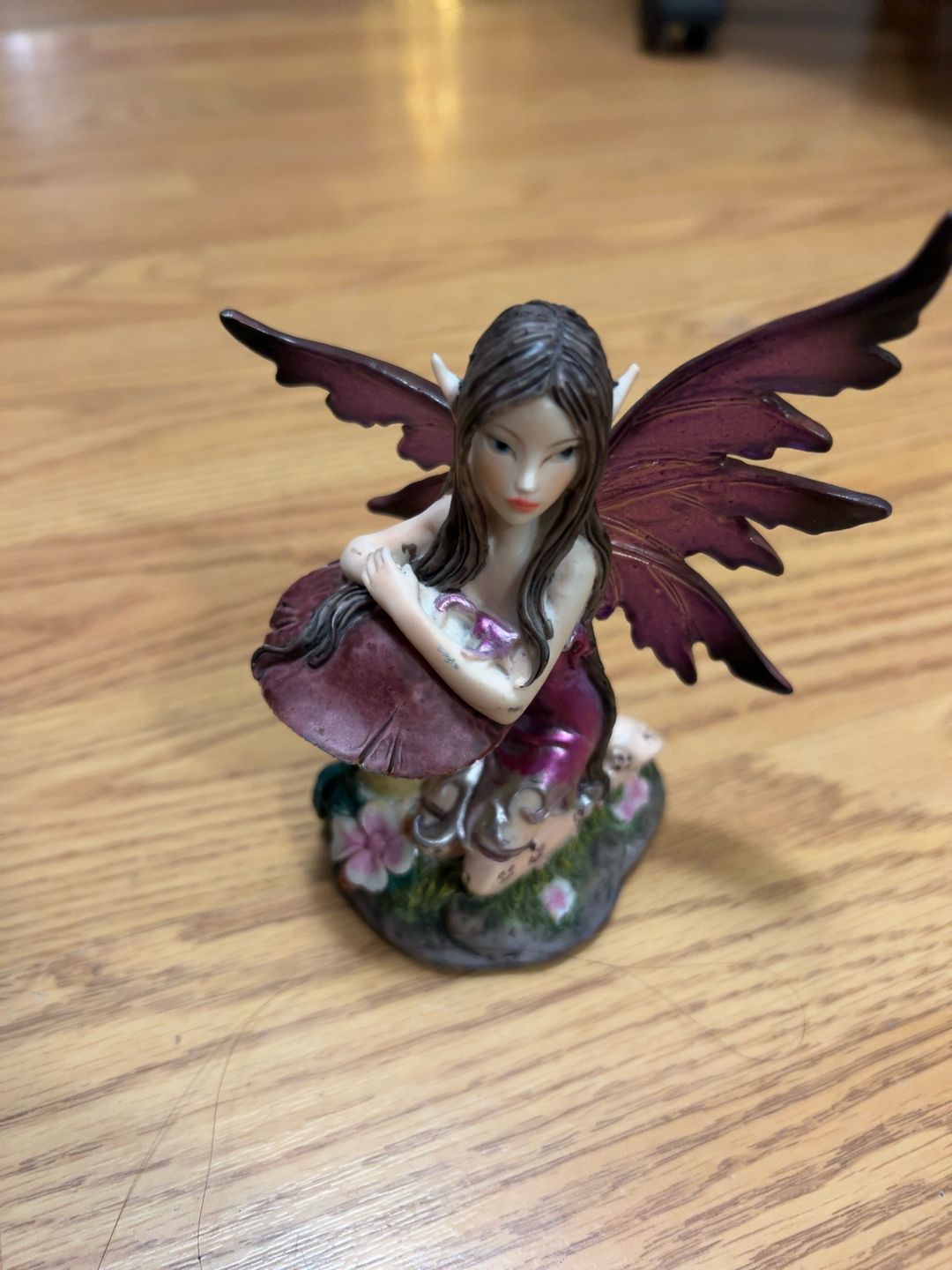 Ebros Purple Fairy Gazing Into The Sky Statue 5.25"