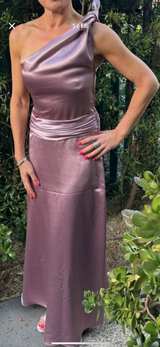 One-Shoulder Satin Evening Gown - Image 2