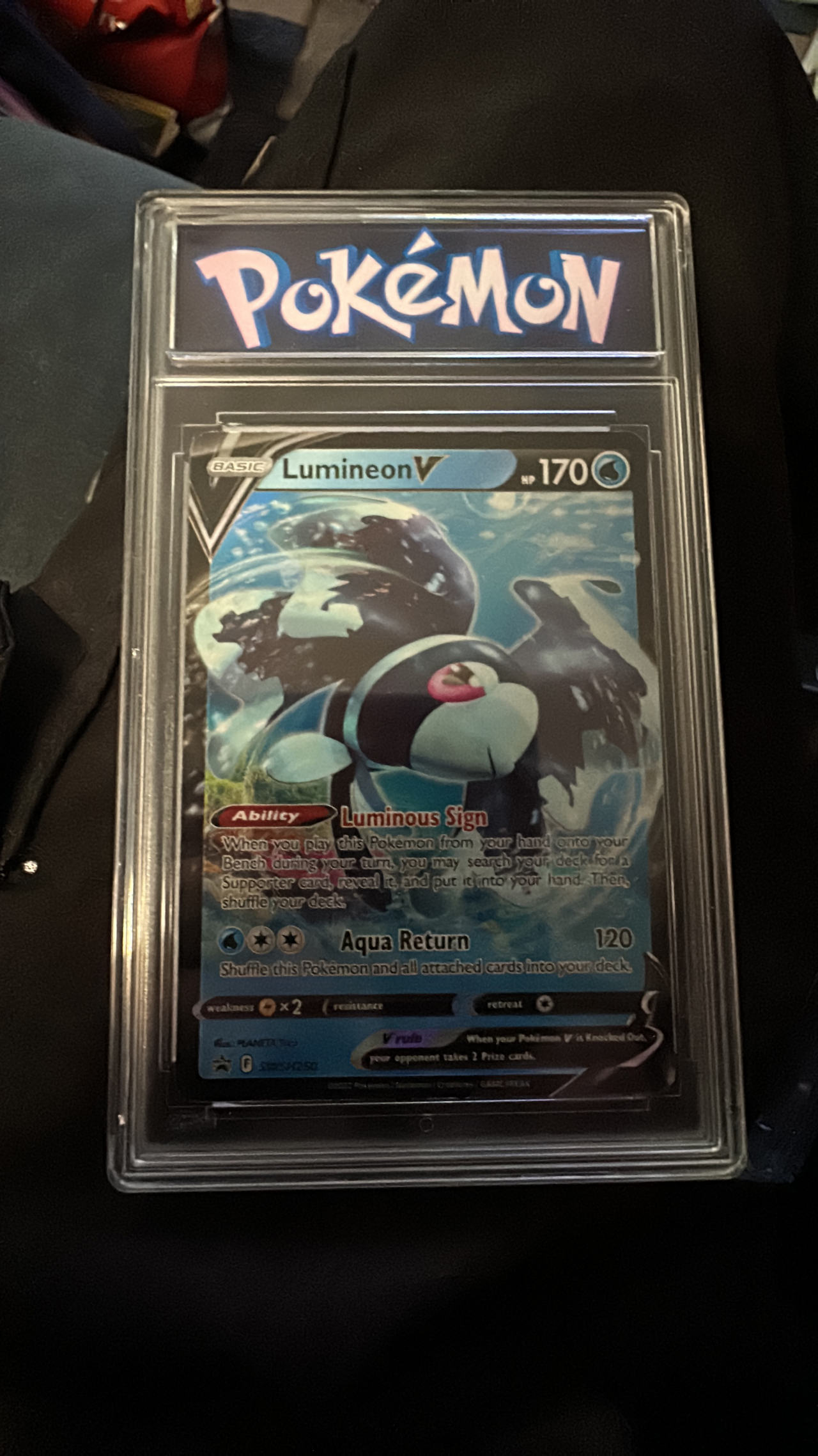 Lumineon V Pokémon Card