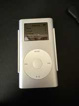 iPod Mini 1st Gen 4GB with charger wall brick and cable. Tested - Image 6