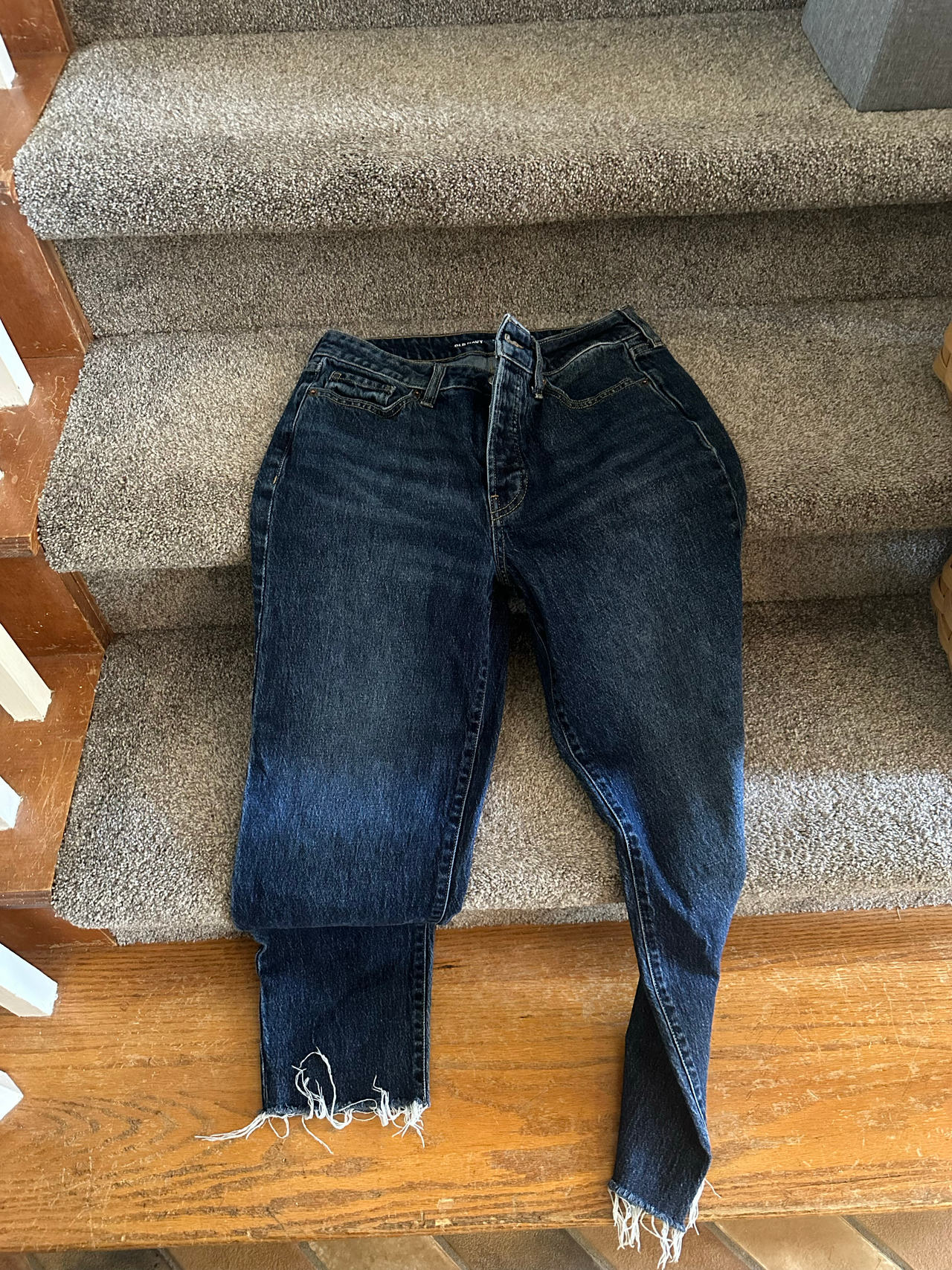 Old Navy High-Waisted Rockstar Skinny Jeans with Raw Hem size 6