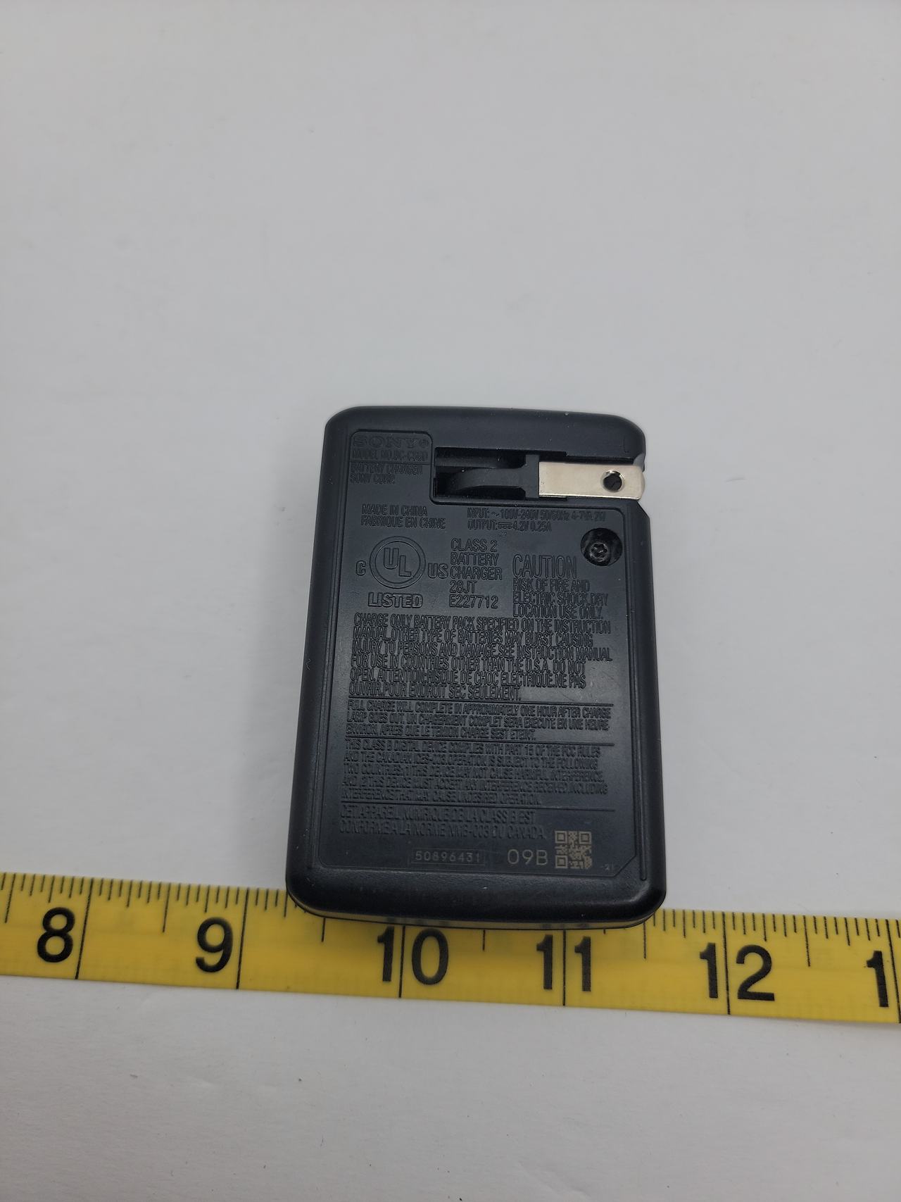 Sony BC-CSG Battery Charger for Cyber-shot G Series Batteries