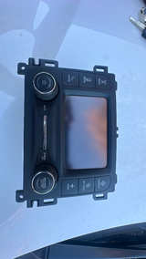 Jeep Uconnect 5" Touchscreen Radio (VP2) - Image 3