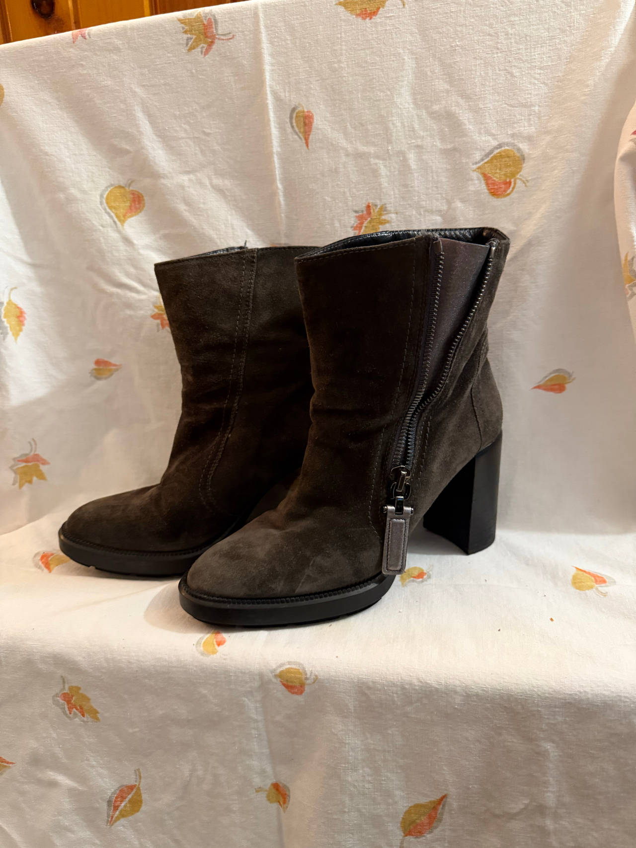Aquatalia Ilenia Suede Ankle Boots – $150 OBO