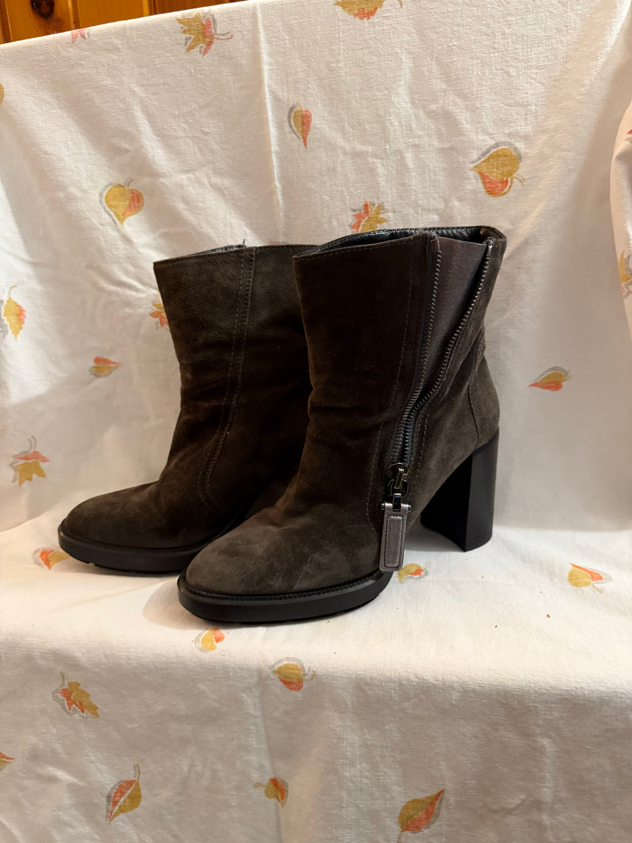 Aquatalia Ilenia Suede Ankle Boots – $150 OBO