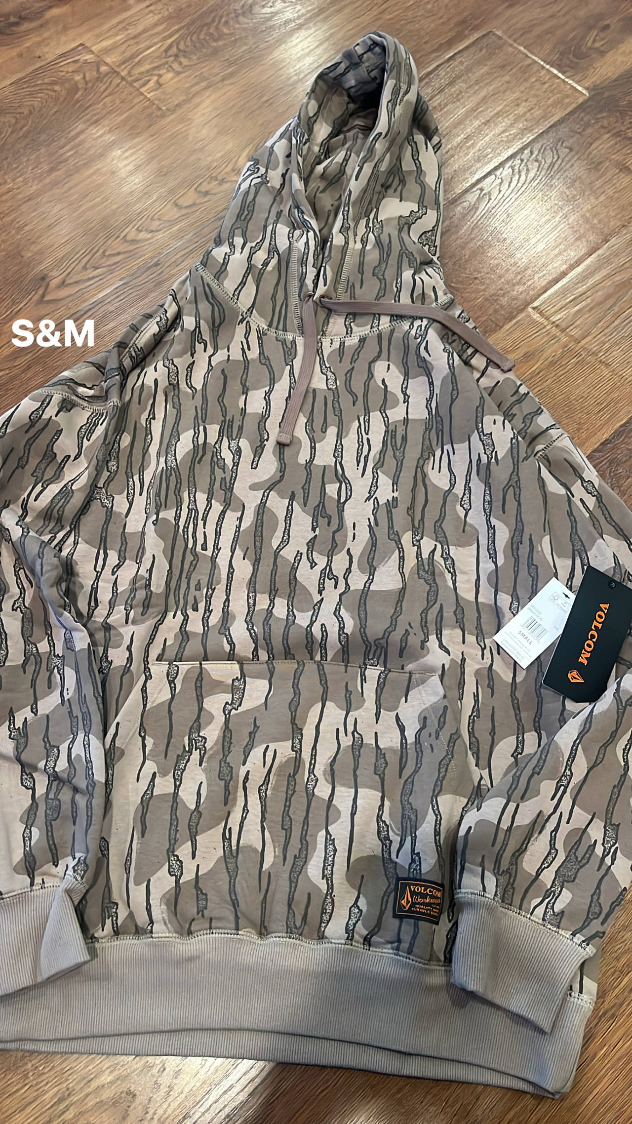 Volcom Loose Trucks Pullover Hoodie Camo new with tags small