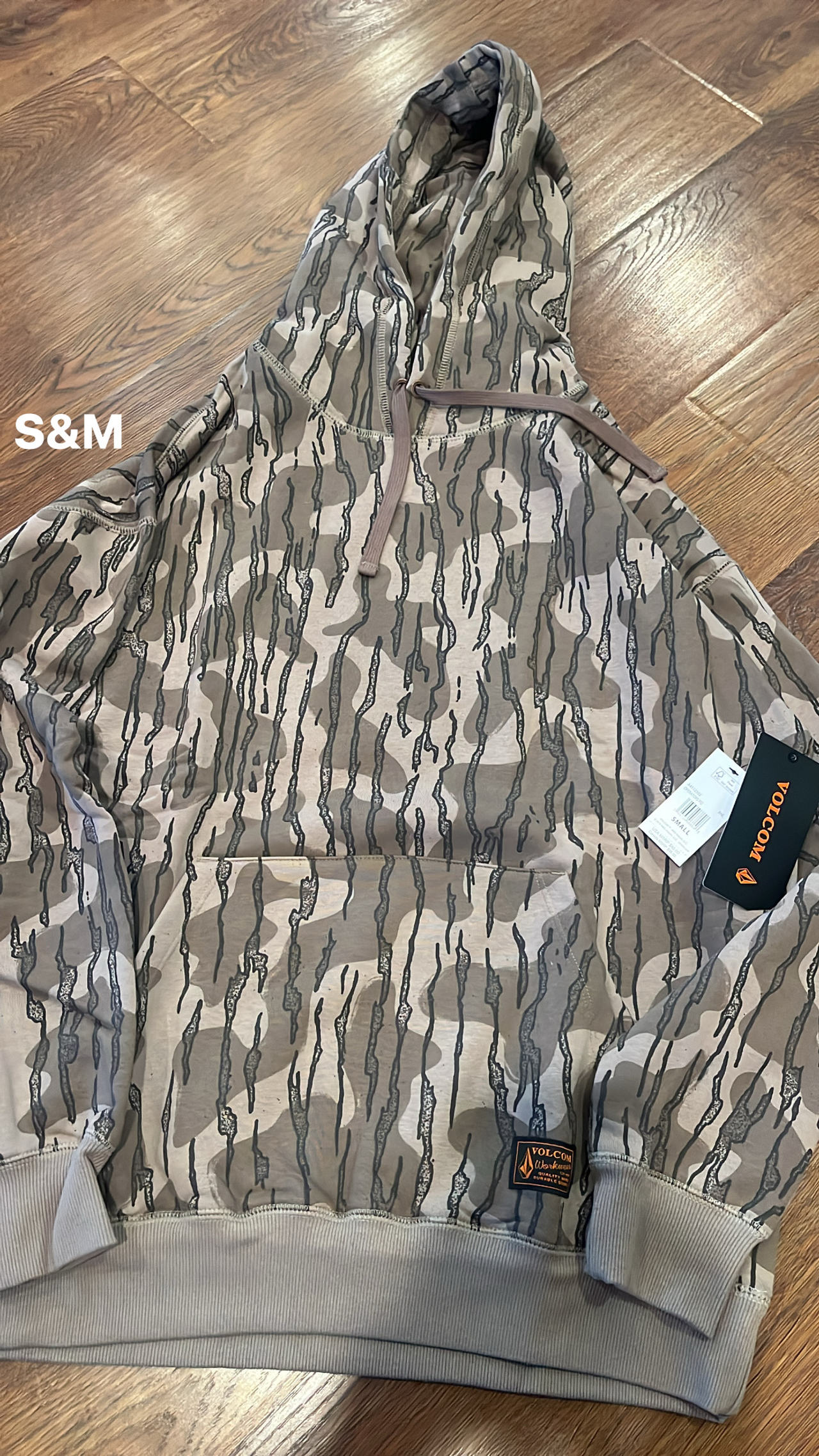Volcom Loose Trucks Pullover Hoodie Camo new with tags small
