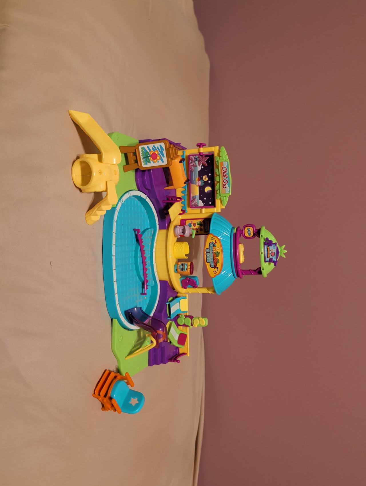 Littlest Pet Shop Get Better Center Playset