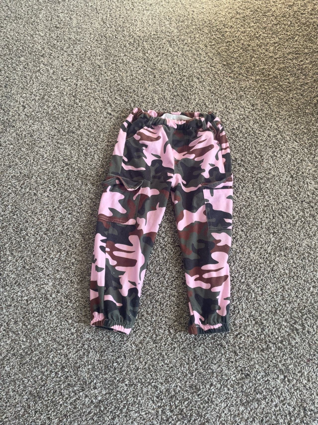 Girls Pink Camouflage Joggers