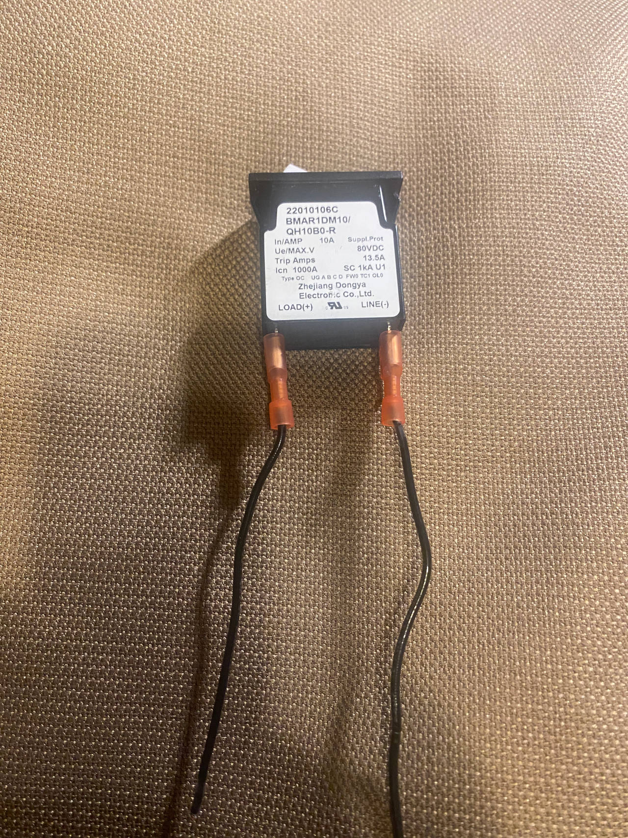 Zhejiang Dongya BMAR1DM10/QH10B0-R Circuit Breaker