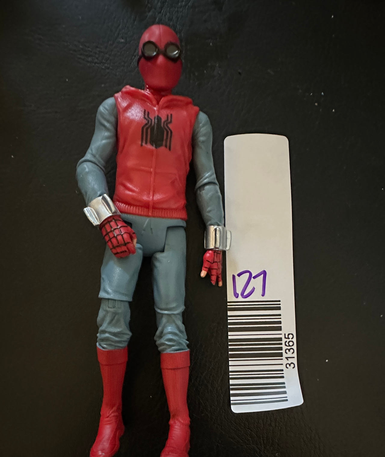 Hasbro Marvel Legends Spider-Man: Homecoming Homemade Suit Figure