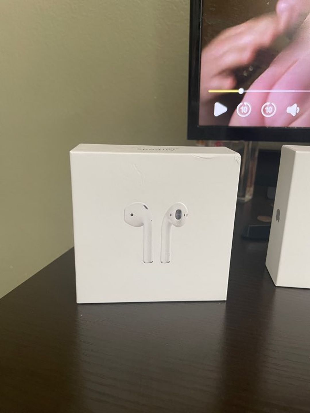 Apple AirPods