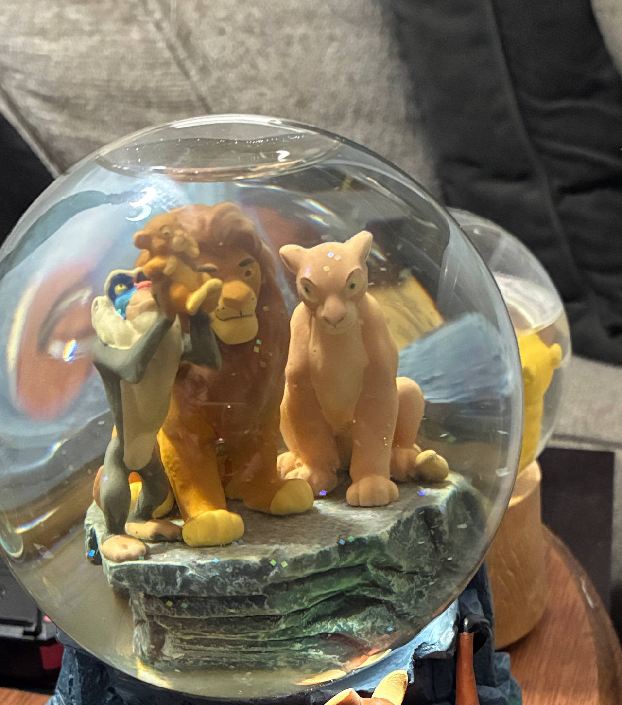 Disney The Lion King Pride Rock Snow Globe