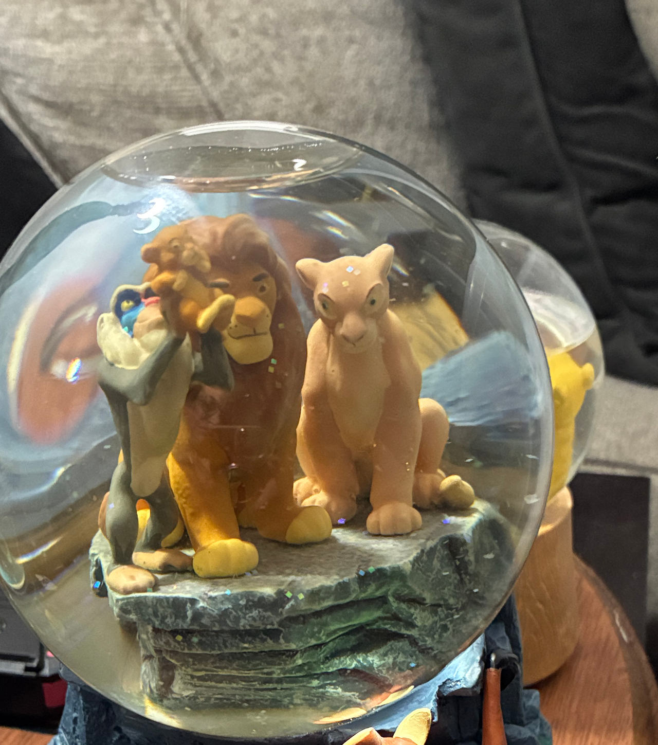 Disney The Lion King Pride Rock Snow Globe