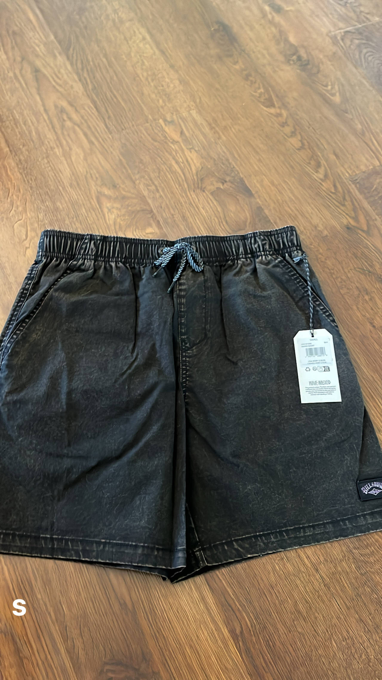 New with tags Billabong Crossfire Elastic Shorts small