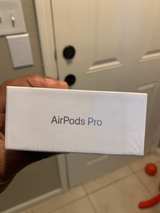 Apple AirPods Pro - Image 4