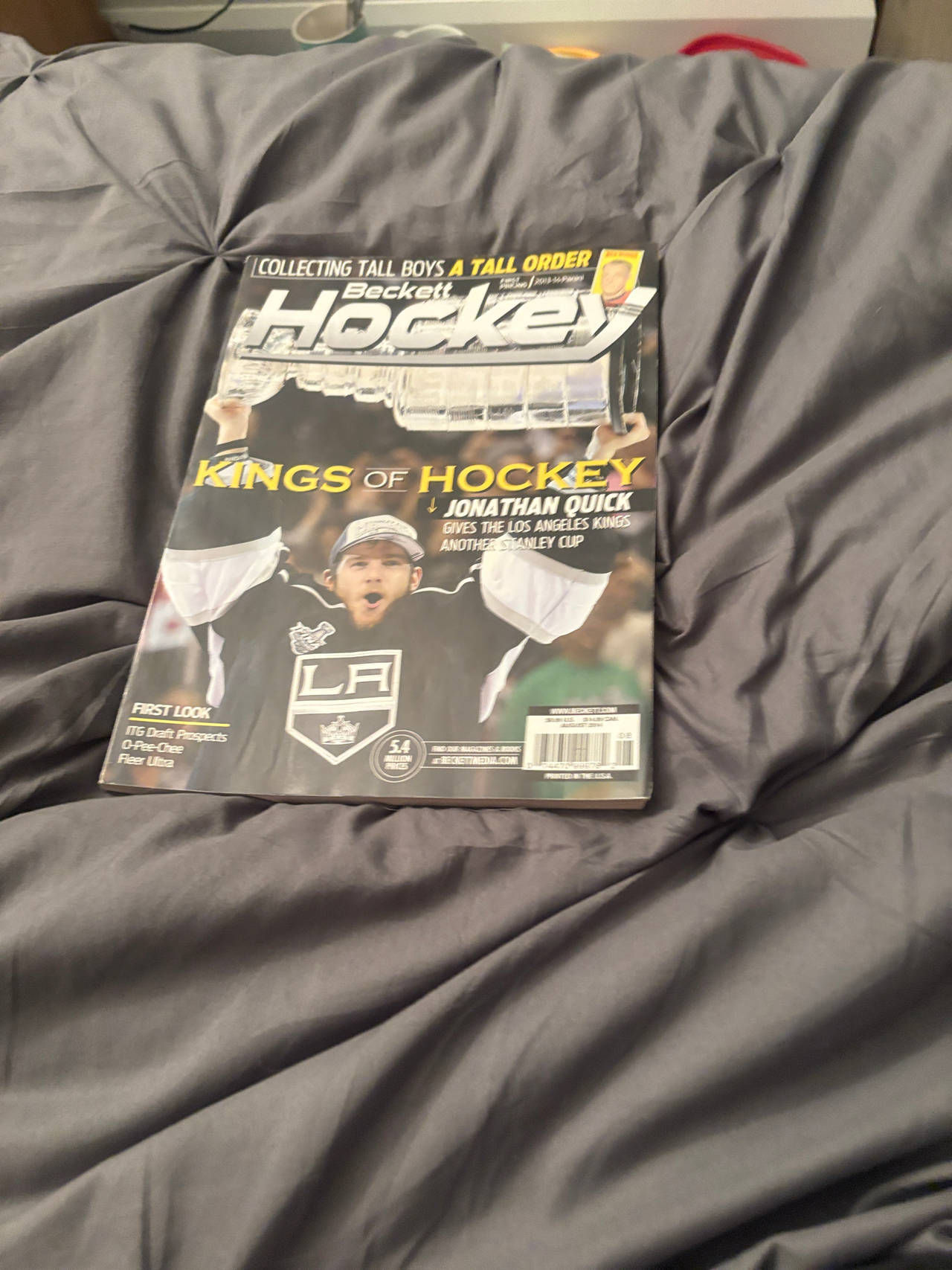 Beckett Hockey Magazine