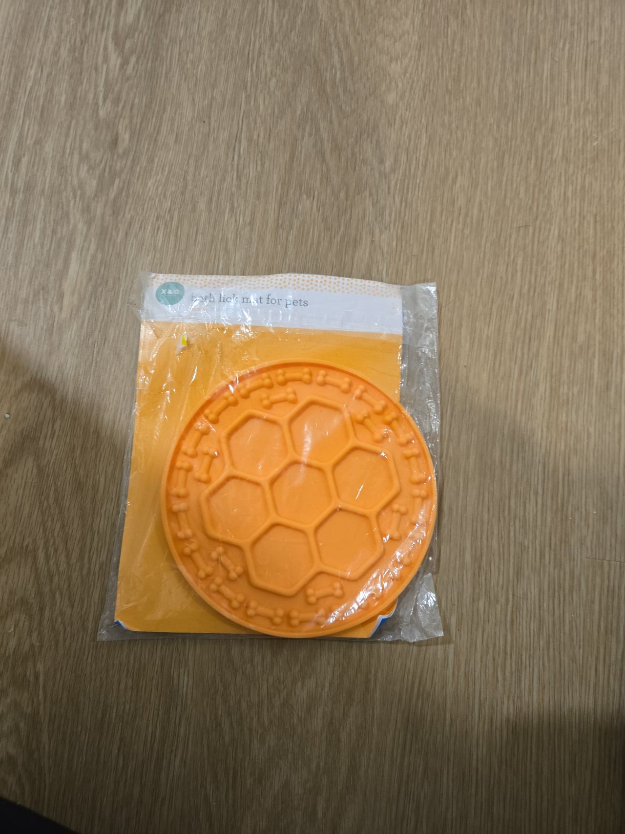 X&O Honeycomb Lick Mat for Pets