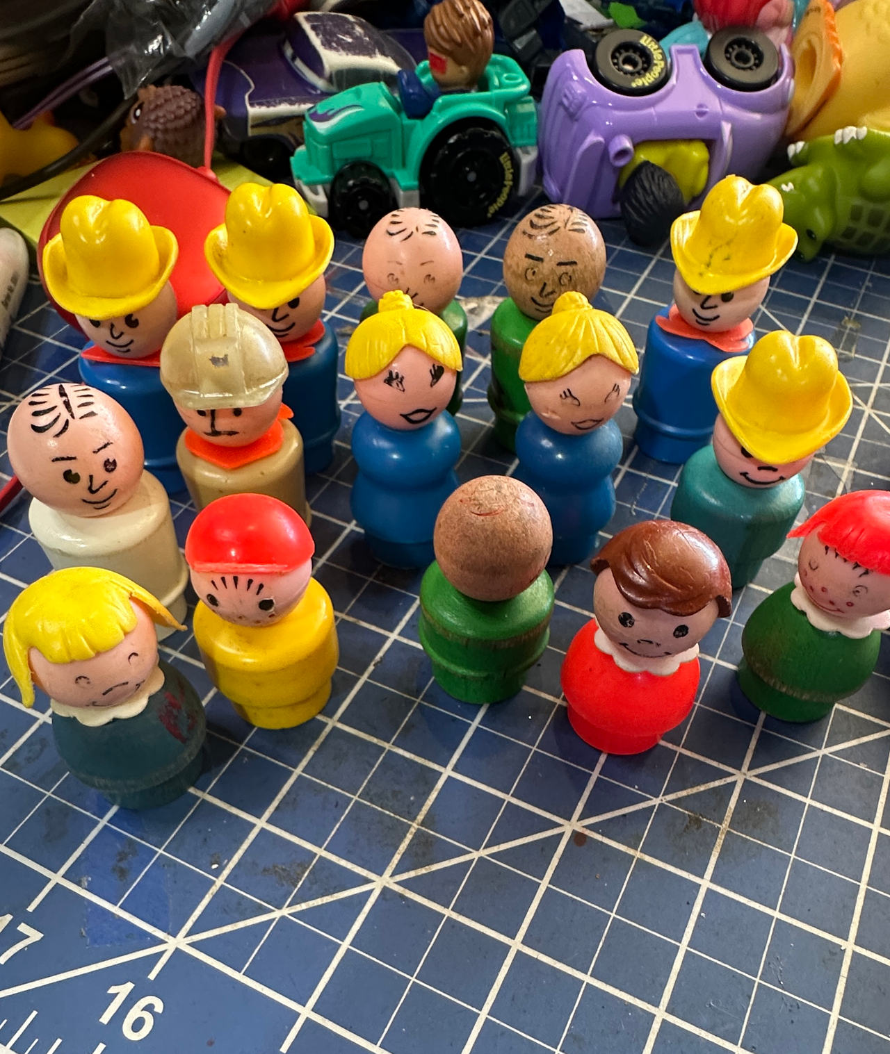 Fisher-Price Vintage Little People Figures 15 pcs wooden/plastic