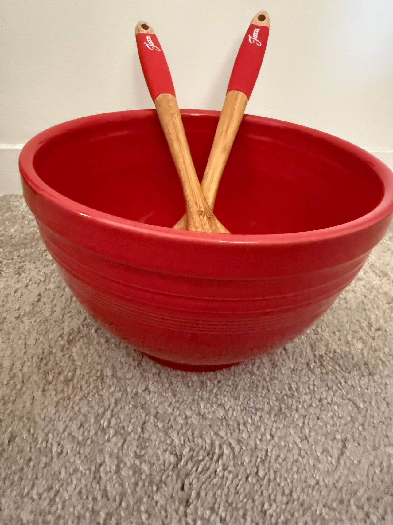 Fiesta Large Mixing Bowl with Salad Servers 4QT