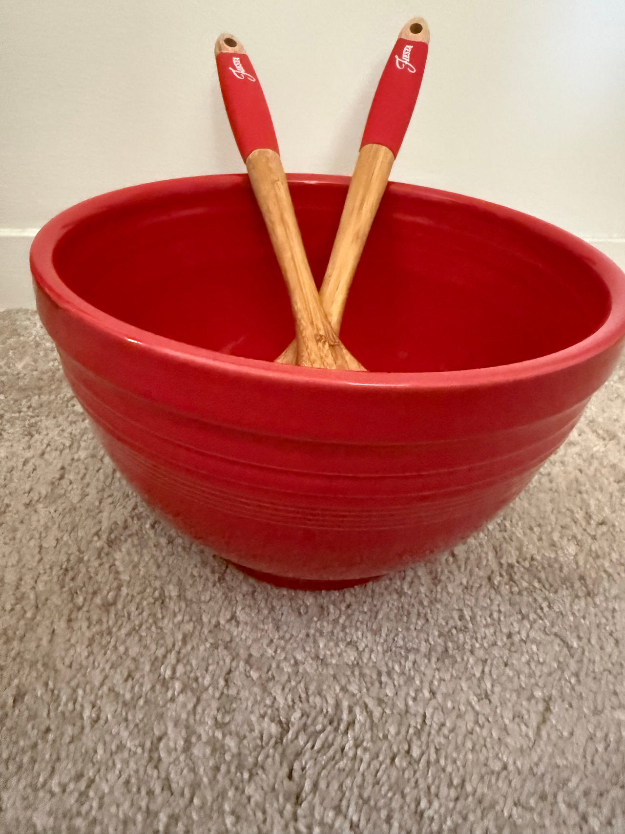 Fiesta Large Mixing Bowl with Salad Servers 4QT