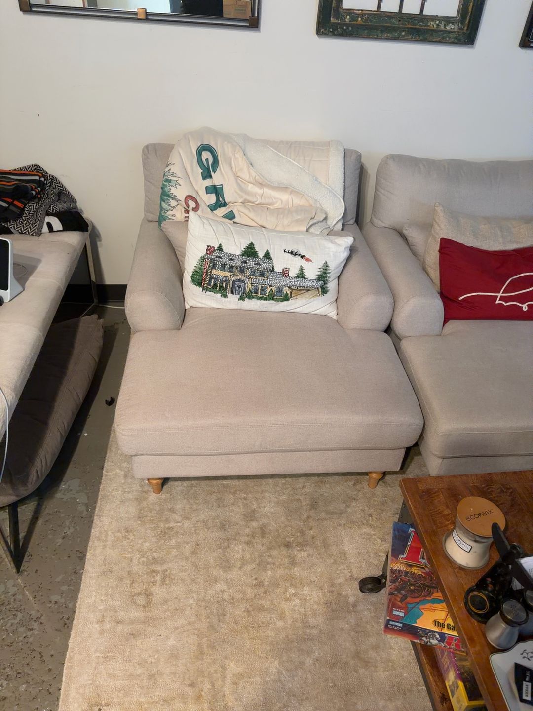 Condemo Modern Linen Fabric Chaise Lounge Chair Beige/White