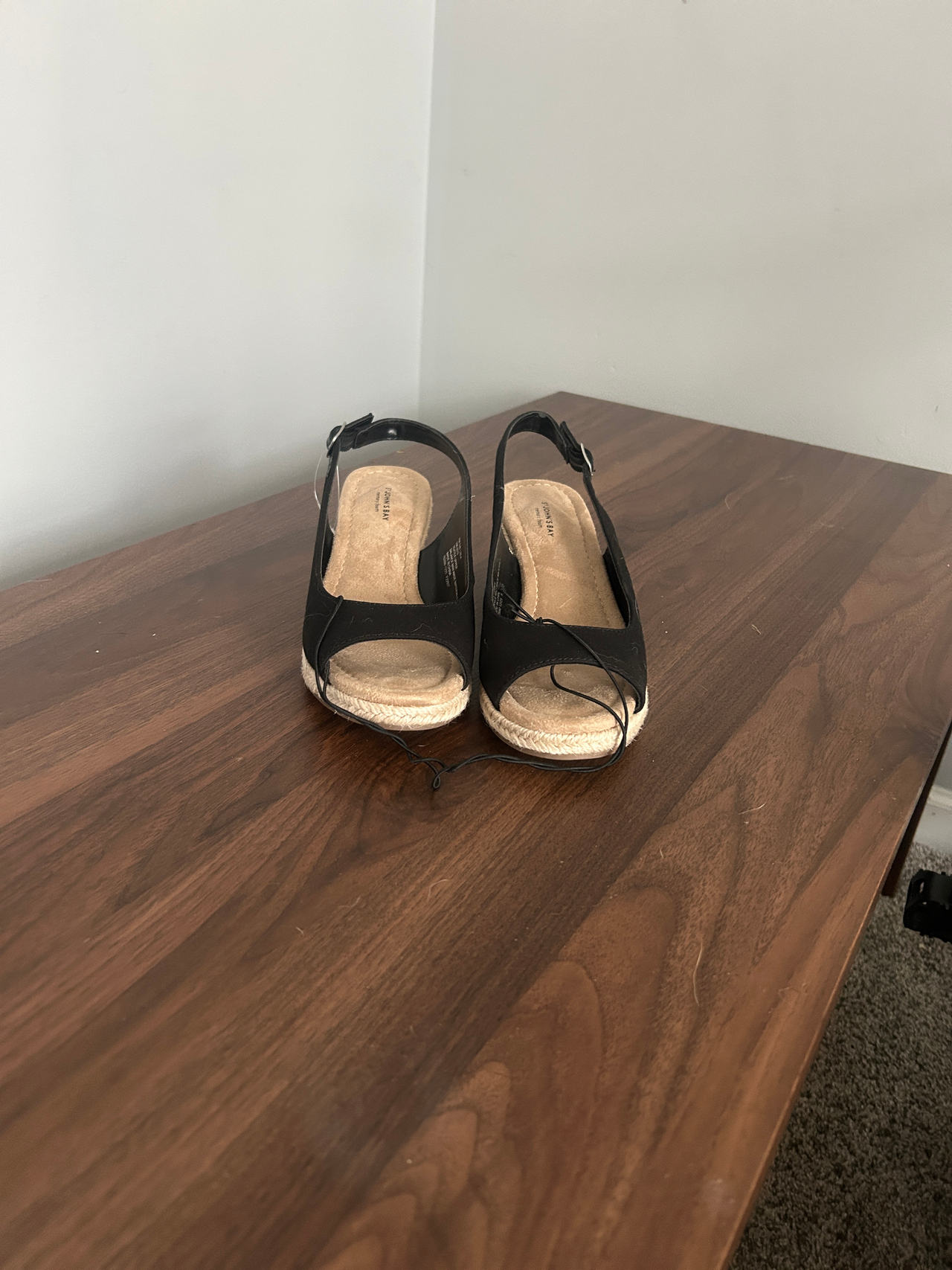 Women's wedge sandals