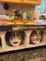 KISS 4 Pack Molded Mugs - Image 2