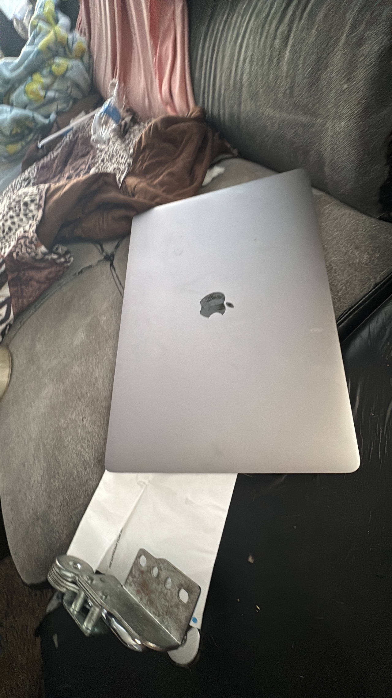 Apple MacBook