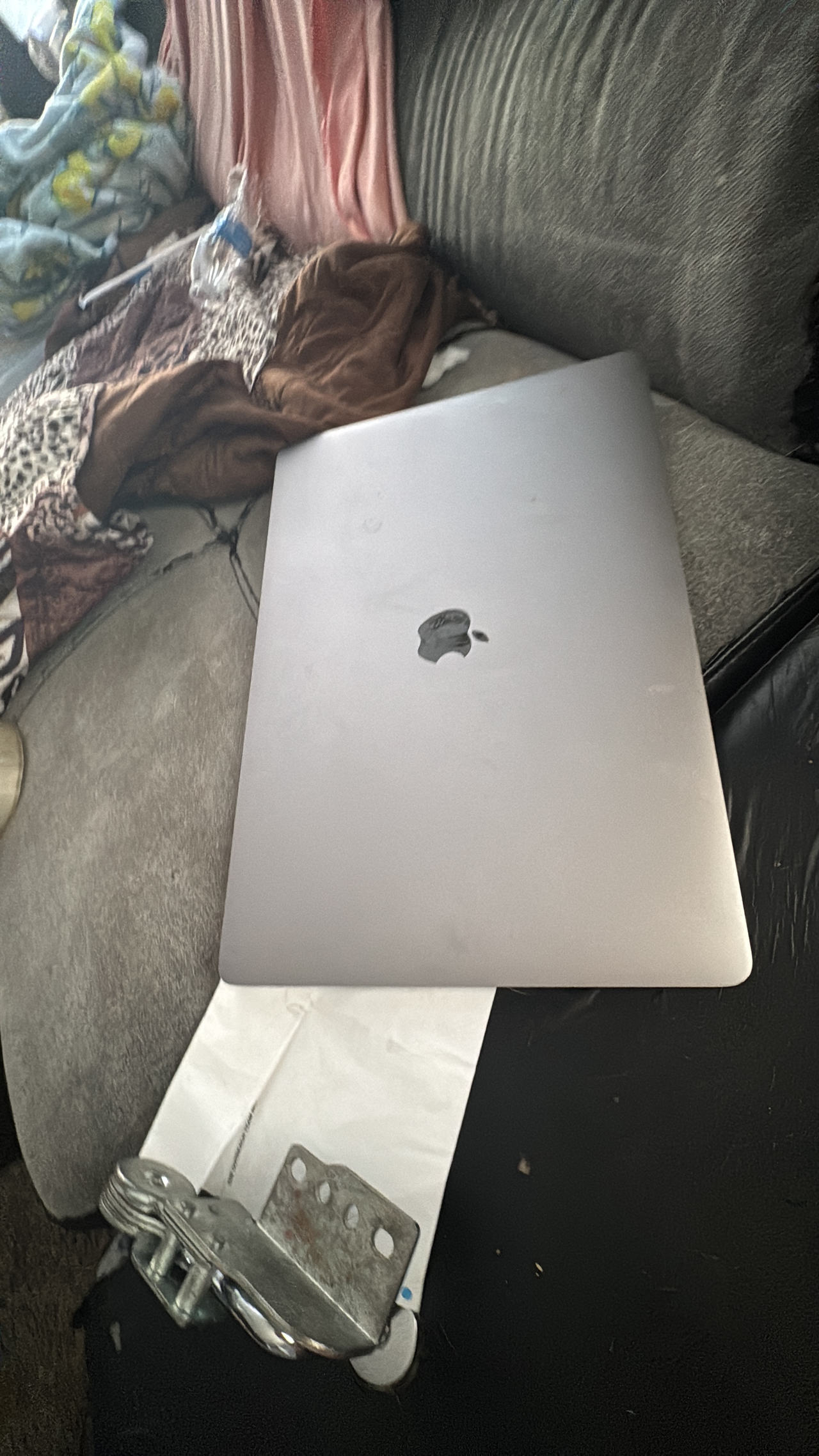 Apple MacBook