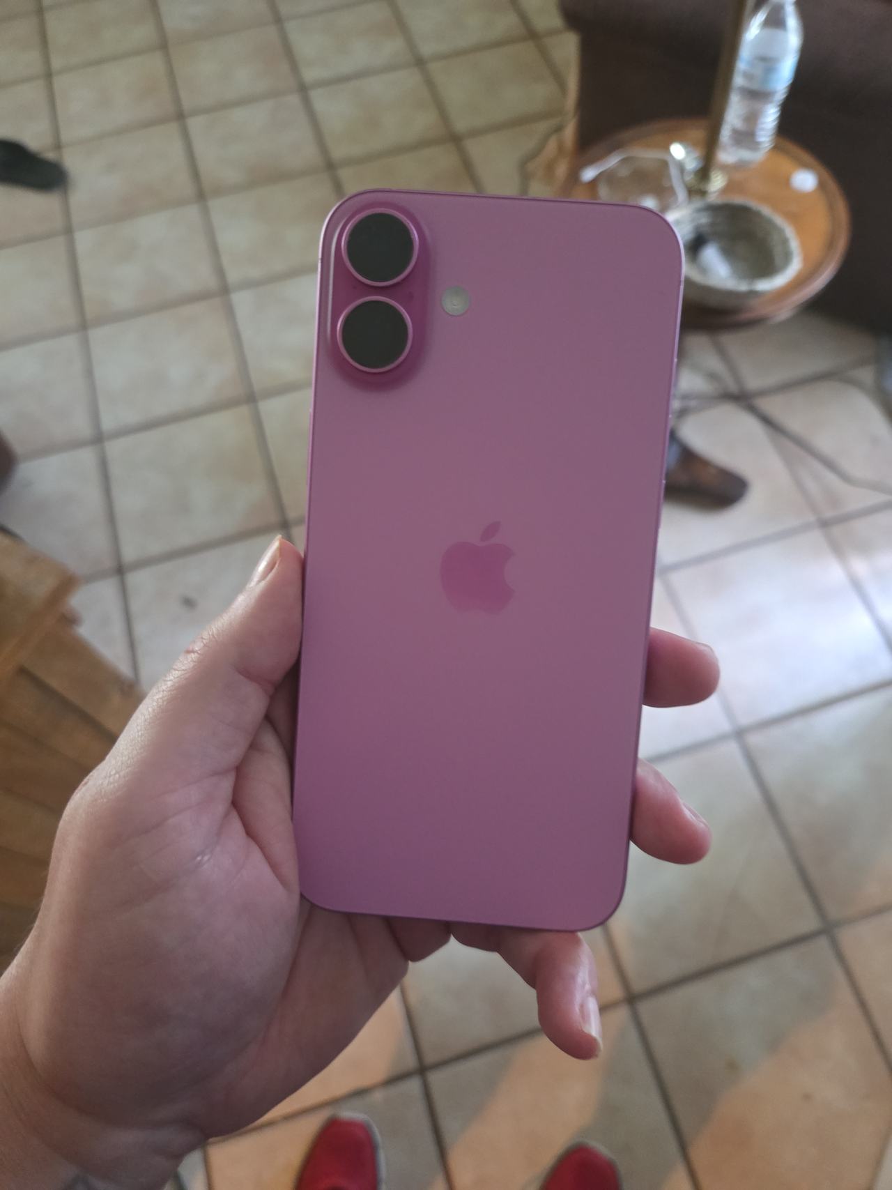 Apple iPhone 15 Pink